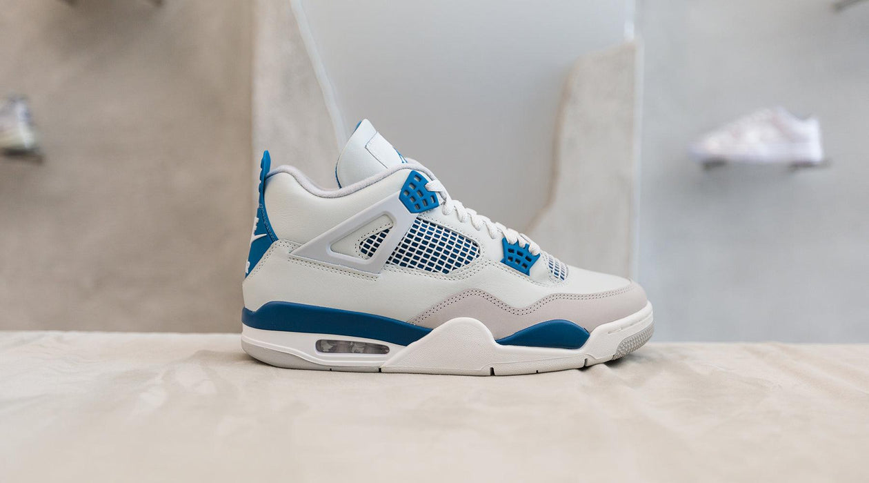 Jordan 4 Retro Military Blue (2024)