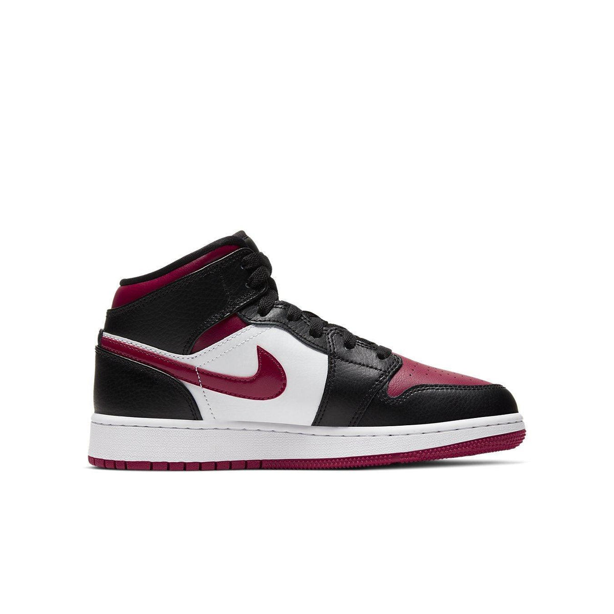 Jordan 1 Mid Bred Toe (GS) - 554725-066 — dropout