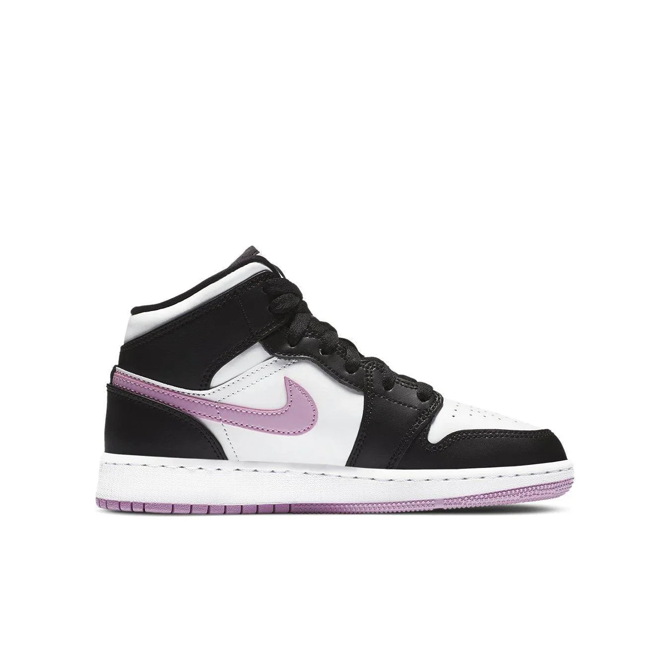Jordan 1 Mid White Black Light Arctic Pink (GS) - dropout
