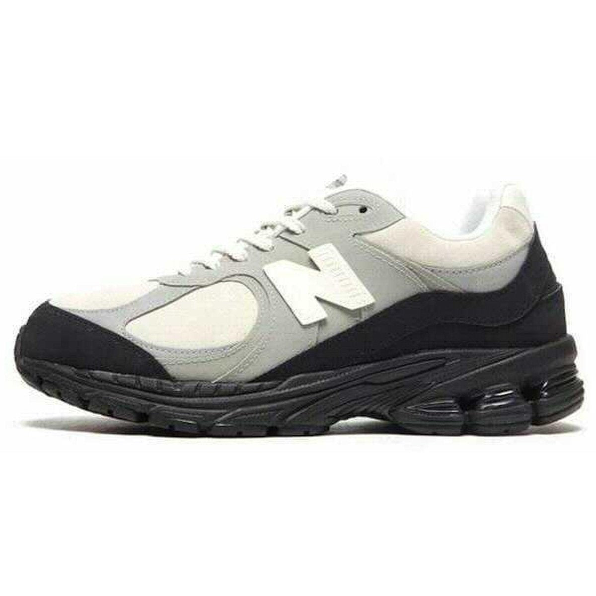 New Balance 2002R The Basement Grey Sail Black - dropout