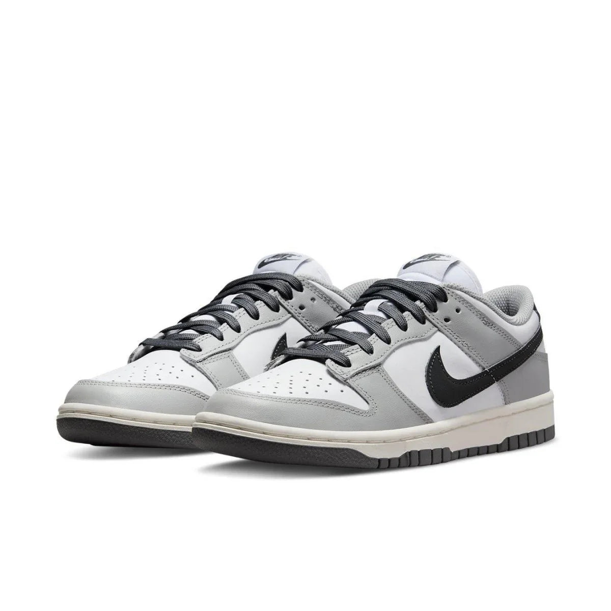 Nike Dunk Low Light Smoke Grey (W) - dropout