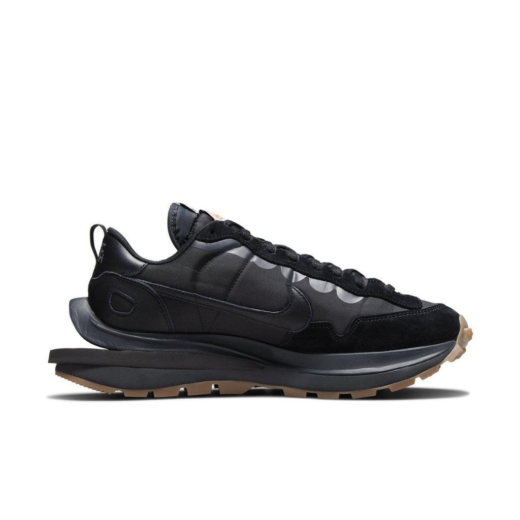 sacai × NIKE VAPORWAFFLE \"Black Gum sacai Nike Vaporwaffle Black Gum Release Info | SneakerNews.com