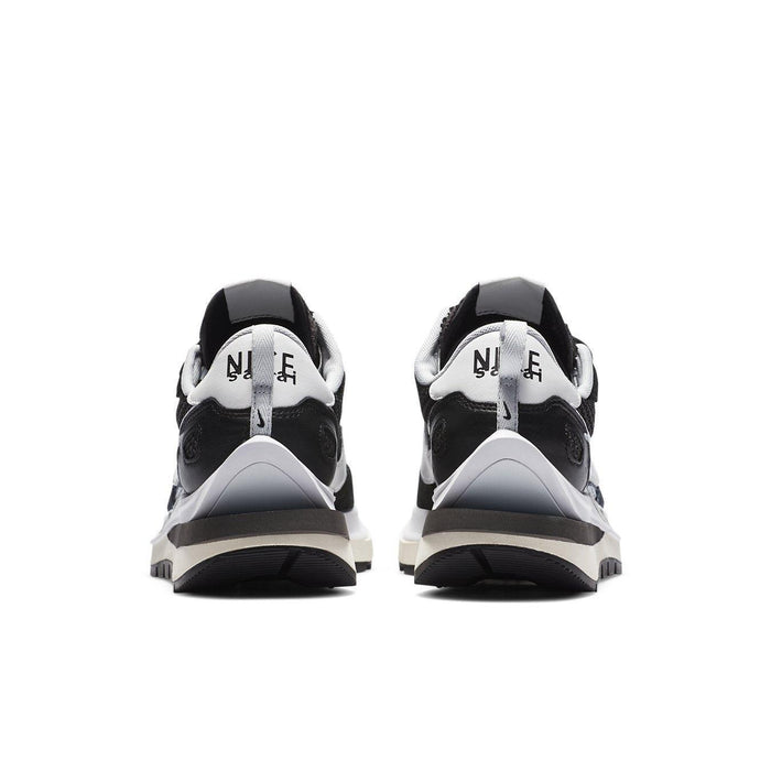 Nike Vaporwaffle sacai Black White - dropout
