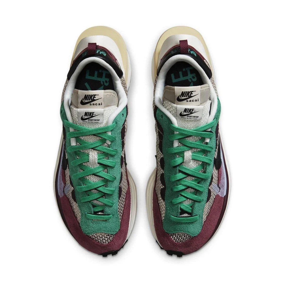 Nike Vaporwaffle sacai Villain Red Neptune Green - dropout